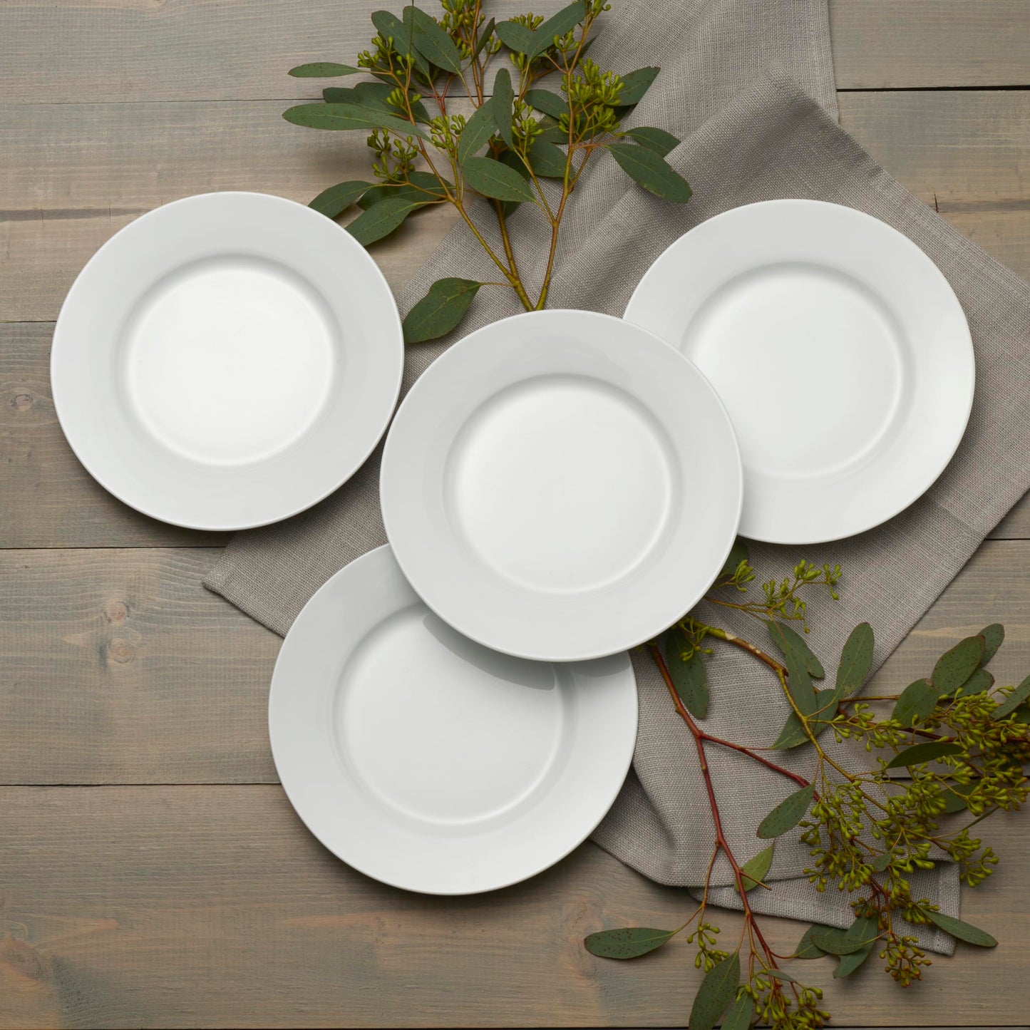 Everyday White by Fitz and Floyd Classic Rim 16 Piece Dinnerware Set, Service for 4