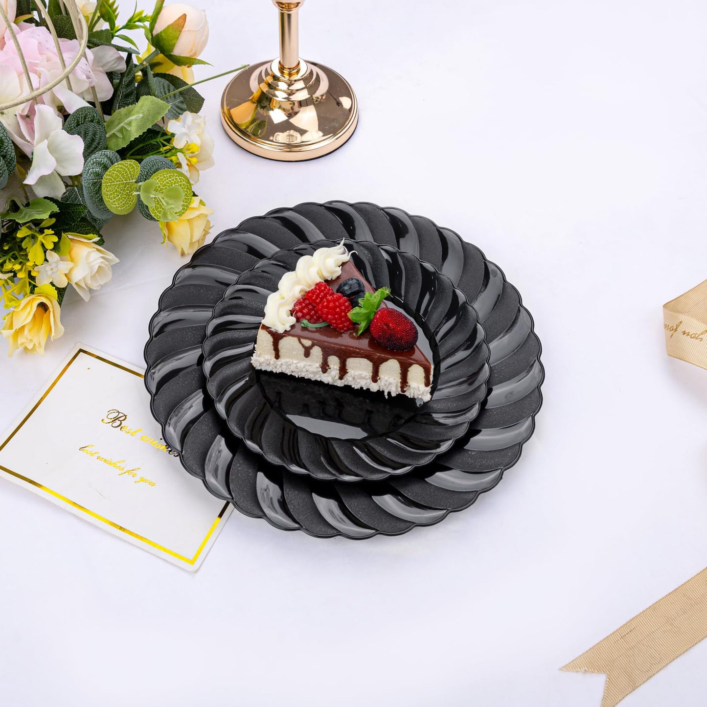 U-QE Black Plastic Plates