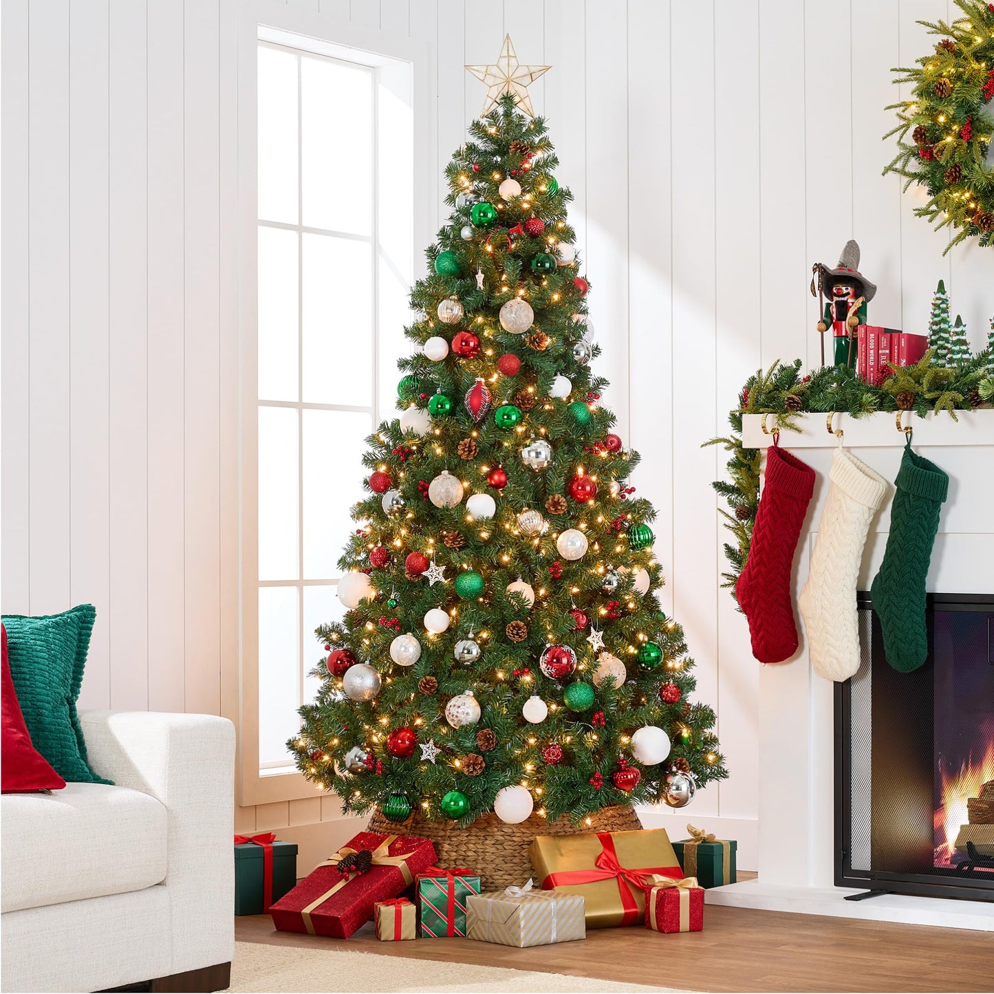 Pre-Lit Artificial Spruce Christmas Tree with Pinecones and Berries