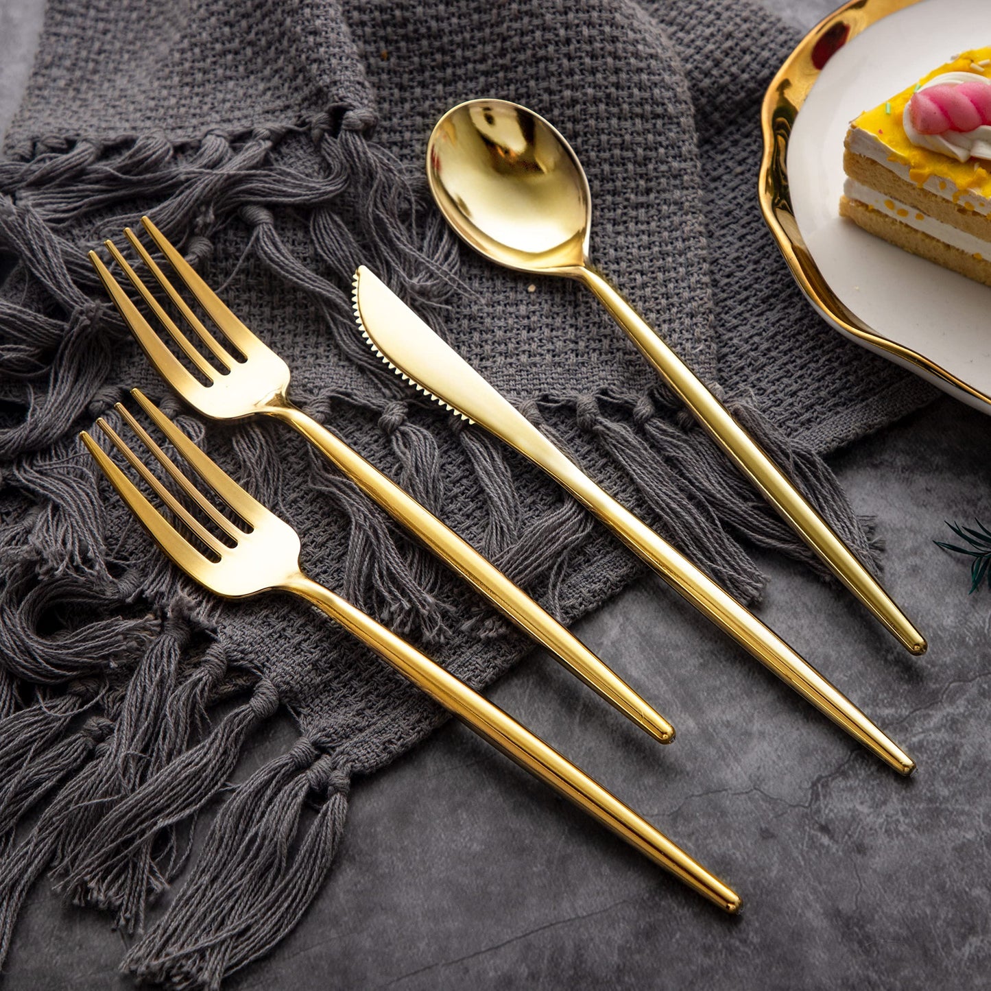 Plastic cutlery